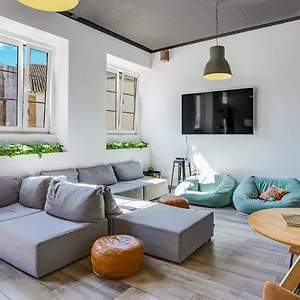Hostellicious , Faro Portugal